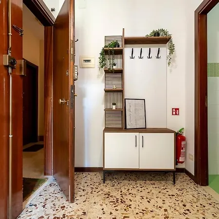 Orsini With Balcony And Free Parking Apartamento