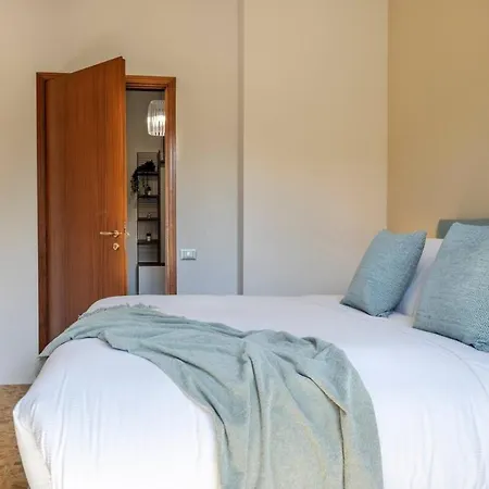 Orsini With Balcony And Free Parking *